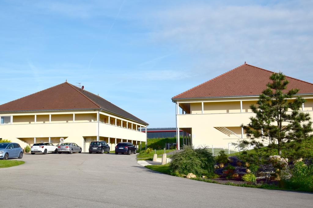 Отель Logis Des Sources Creney-pres-Troyes Экстерьер фото