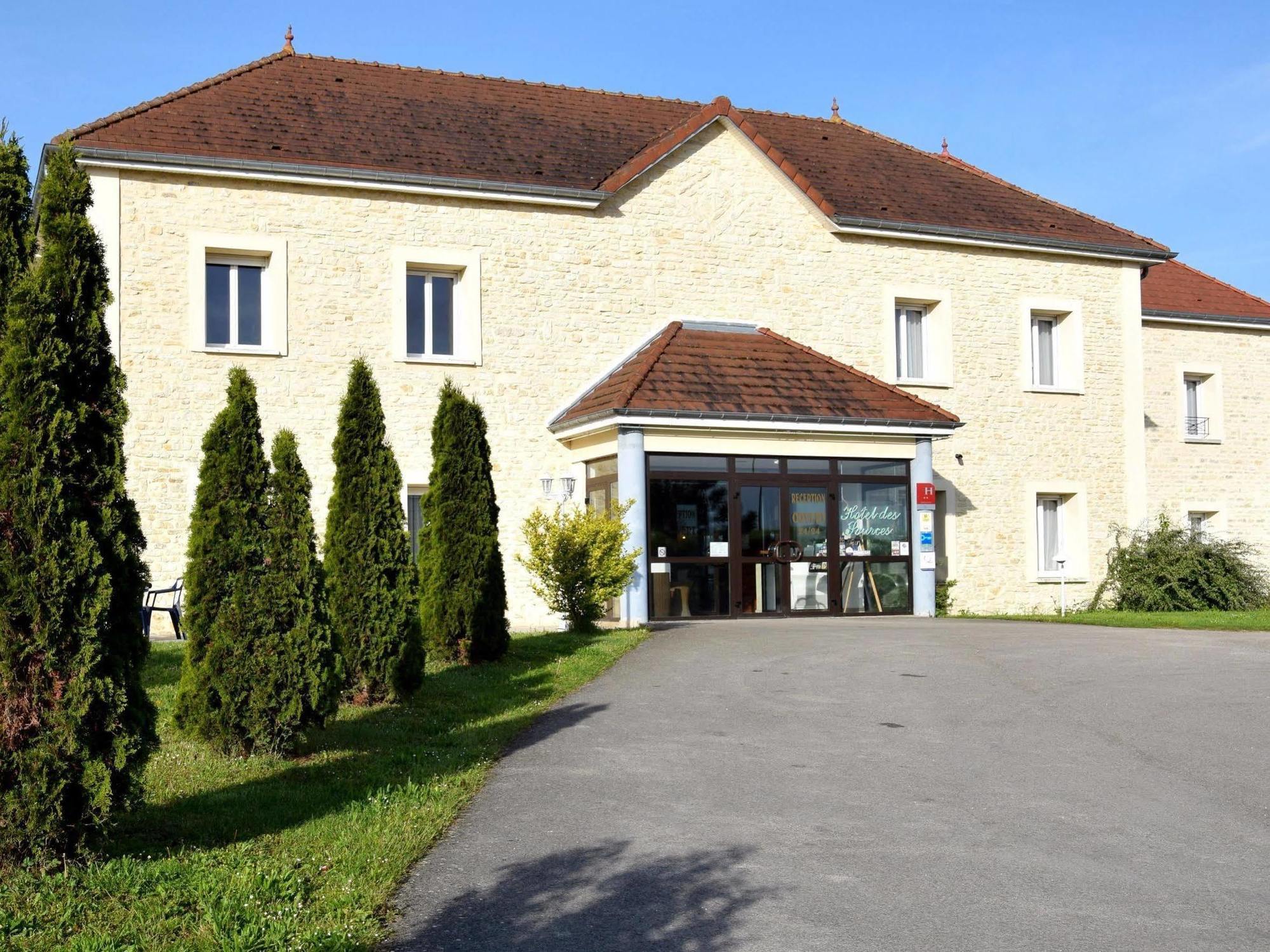 Отель Logis Des Sources Creney-pres-Troyes Экстерьер фото